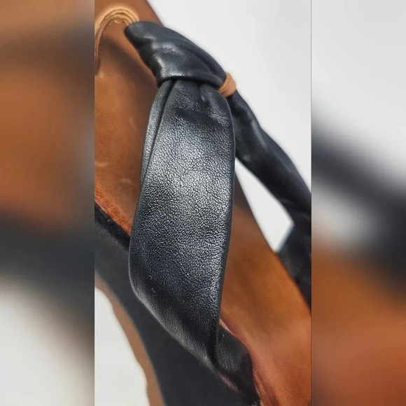 Miz Mooz Inuovo Leather Thong Sandals Black Wedge Heel Size EUR 41 US 9.5-10 - Picture 12 of 16